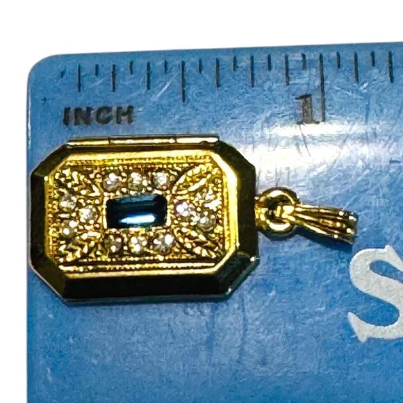 SOLD! Vintage Gold Sapphire & Diamond Filigree Locket Pendant - Picture 6 of 7